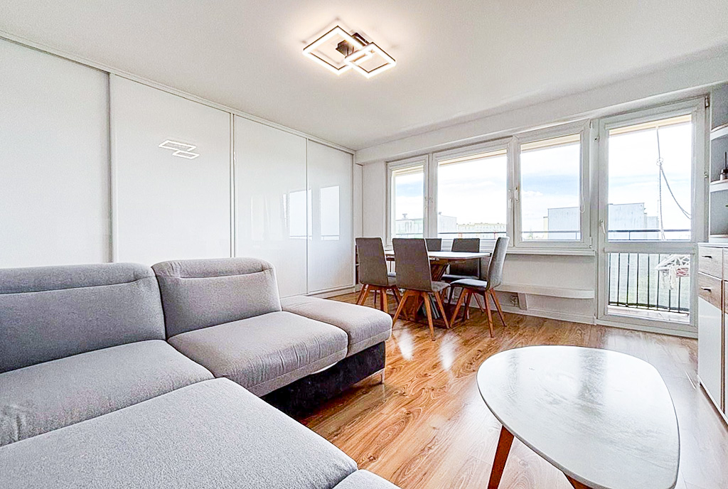 druga strona salonu w luksusowym apartamencie na sprzedaż Łódź (okolice)