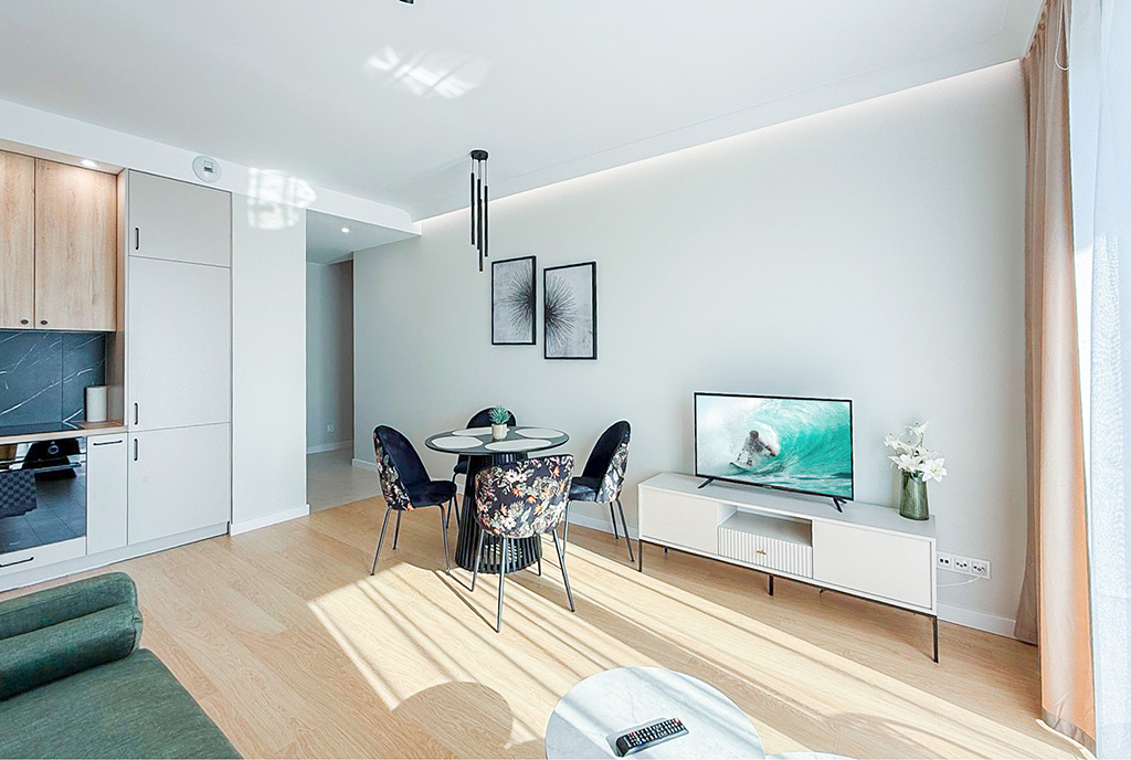fantastyczny salon w ekskluzywnym apartamencie do sprzedaży Mazury