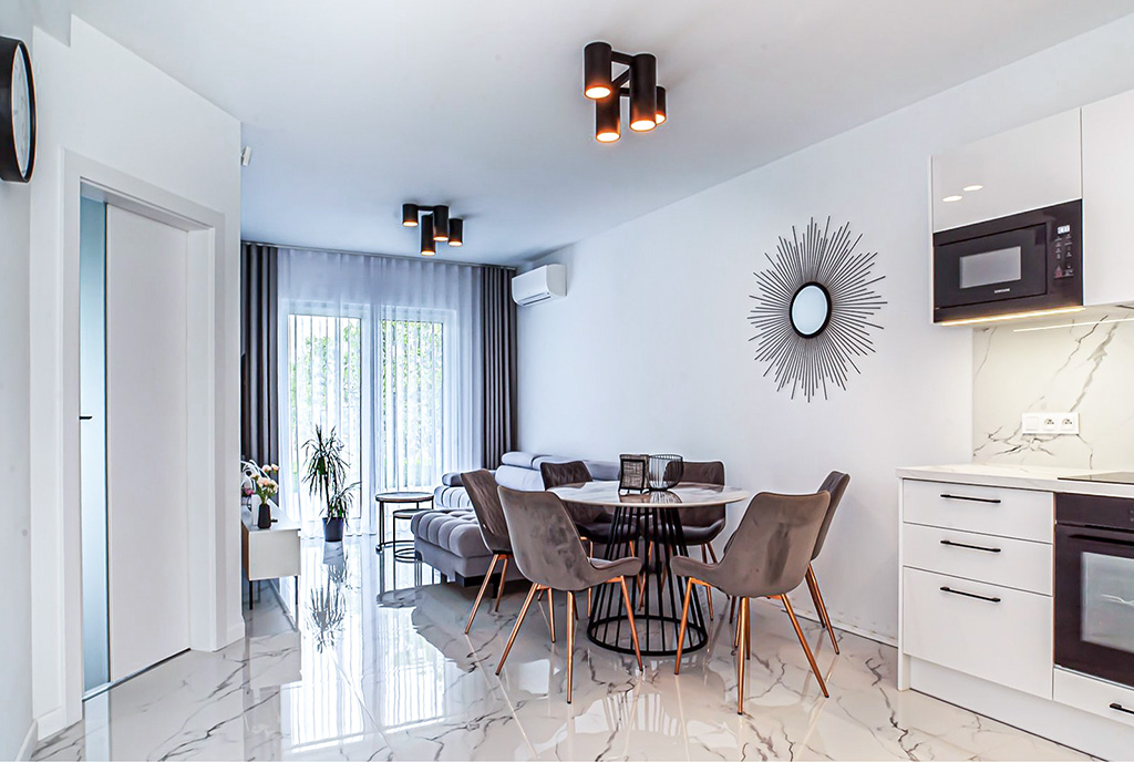 gustownie zaaranżowany salon w ekskluzywnym apartamencie do wynajęcia Bolesławiec