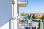 widok na balkon przy ekskluzywnym apartamencie na wynajem Szczecin