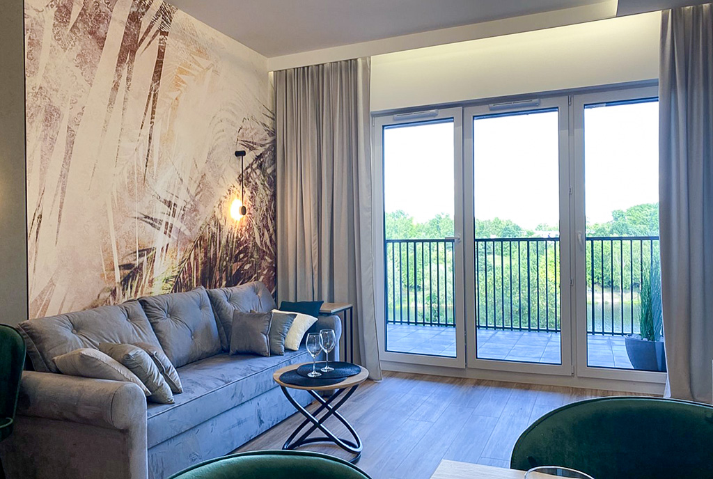 widok na balkon przy ekskluzywnym apartamencie na wynajem Katowice
