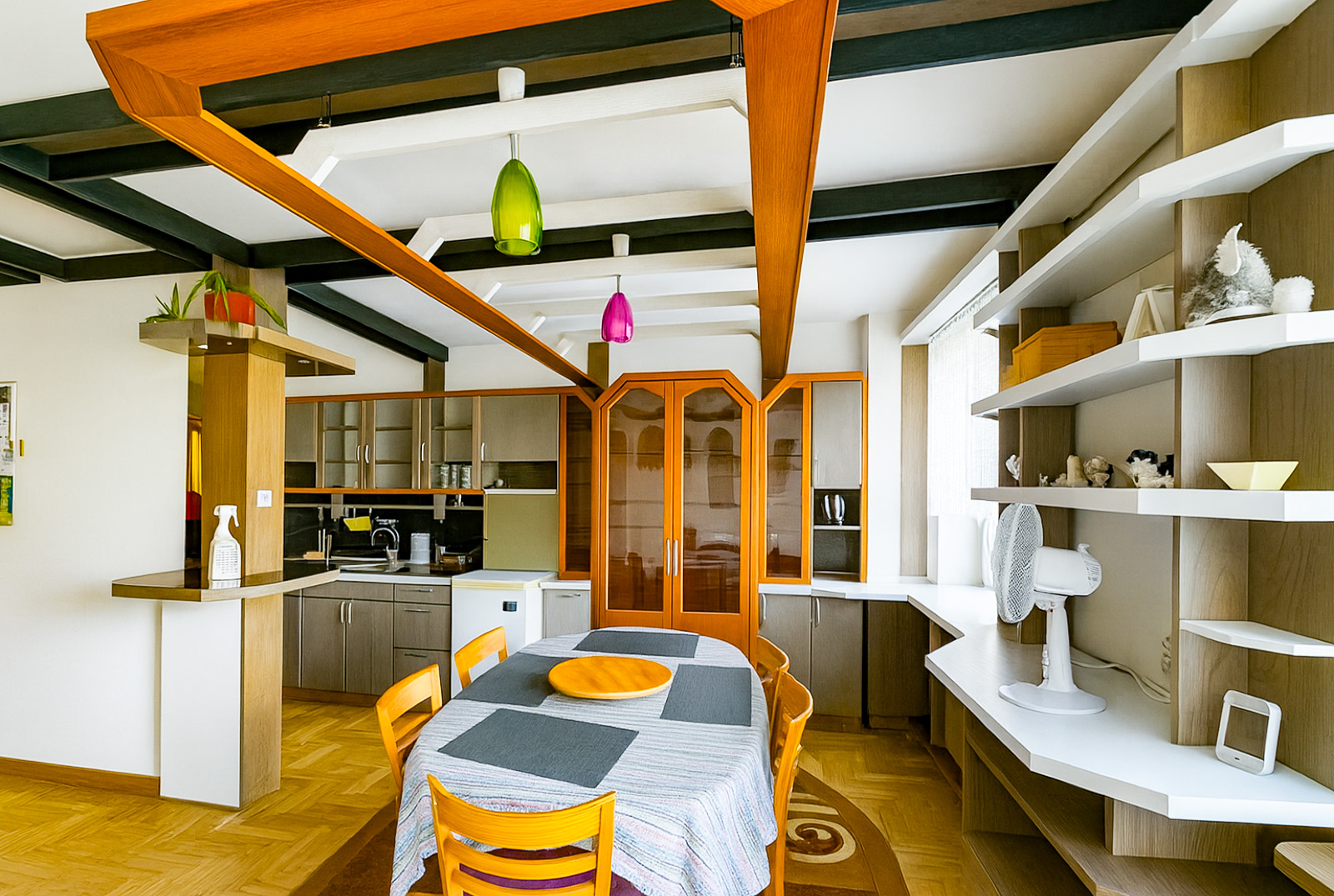 futurystyczny salon w ekskluzywnym apartamencie do sprzedaży Białystok