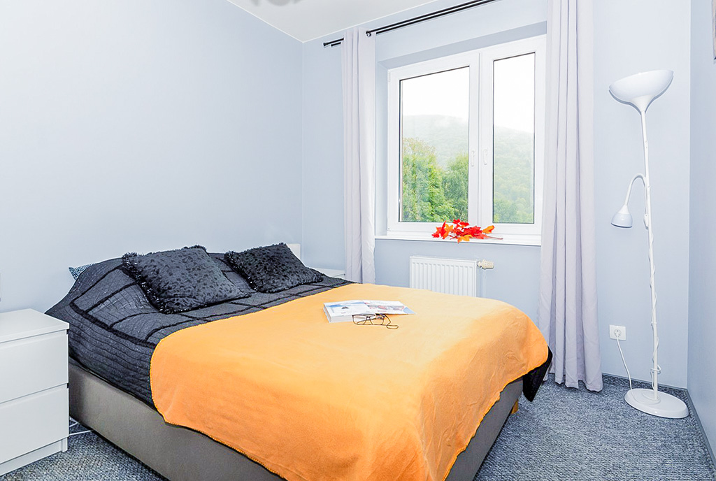 zaciszna sypialnia w ekskluzywnym apartamencie na sprzedaż Bielsko-Biała okolice