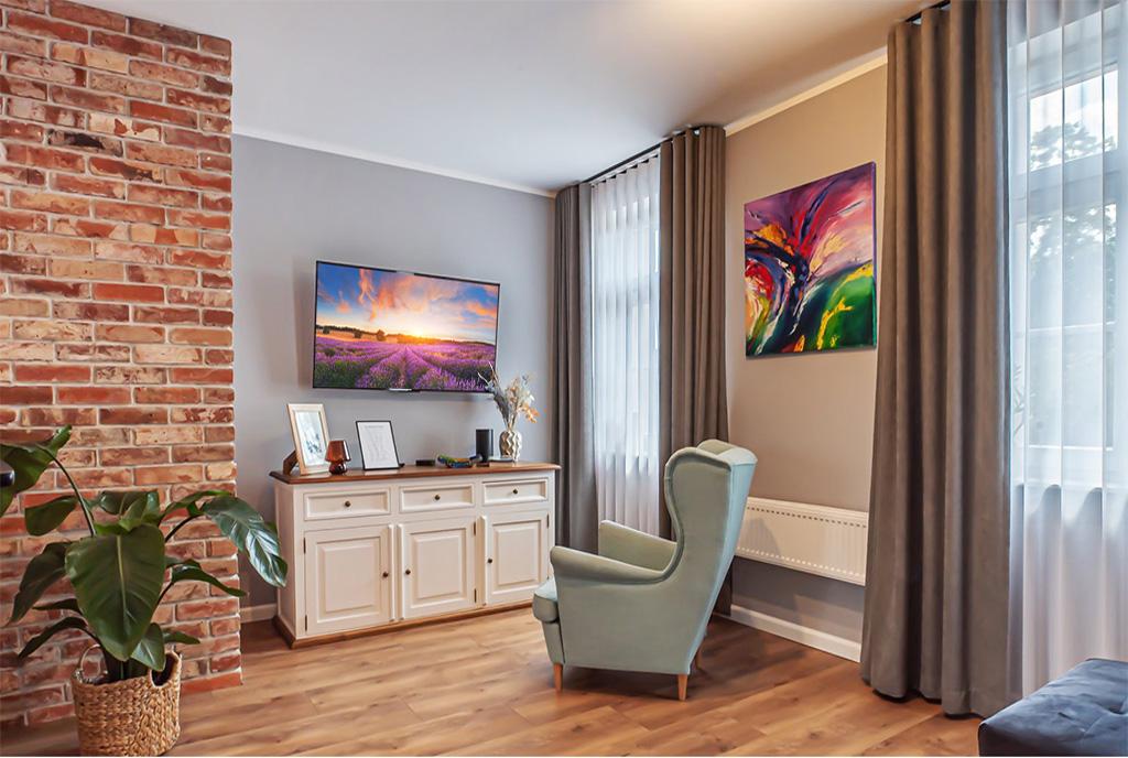 imponujący salon w ekskluzywnym apartamencie do sprzedaży Bolesławiec