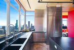 nowoczesna kuchnia w ekskluzywnym apartamencie na sprzedaż Chicago (Stany Zjednoczone Ameryki)