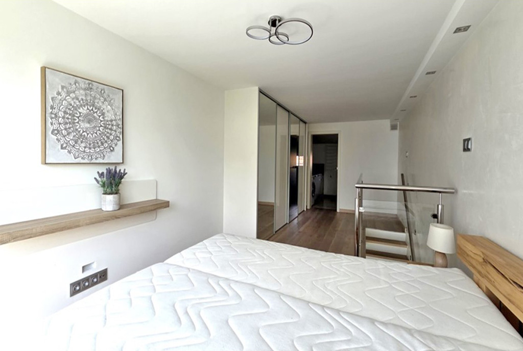 komfortowa sypialnia w luksusowym apartamencie na sprzedaż Ełk