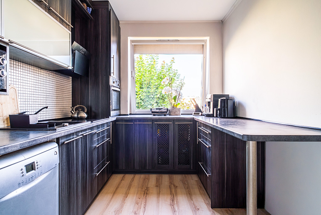 imponująca kuchnia w luksusowym apartamencie na sprzedaż Gdańsk (okolice)