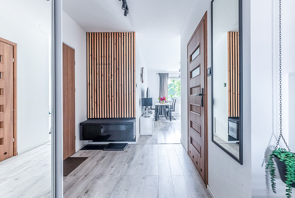 przestronne wnętrze luksusowego apartamentu na sprzedaż Gdynia (okolice)