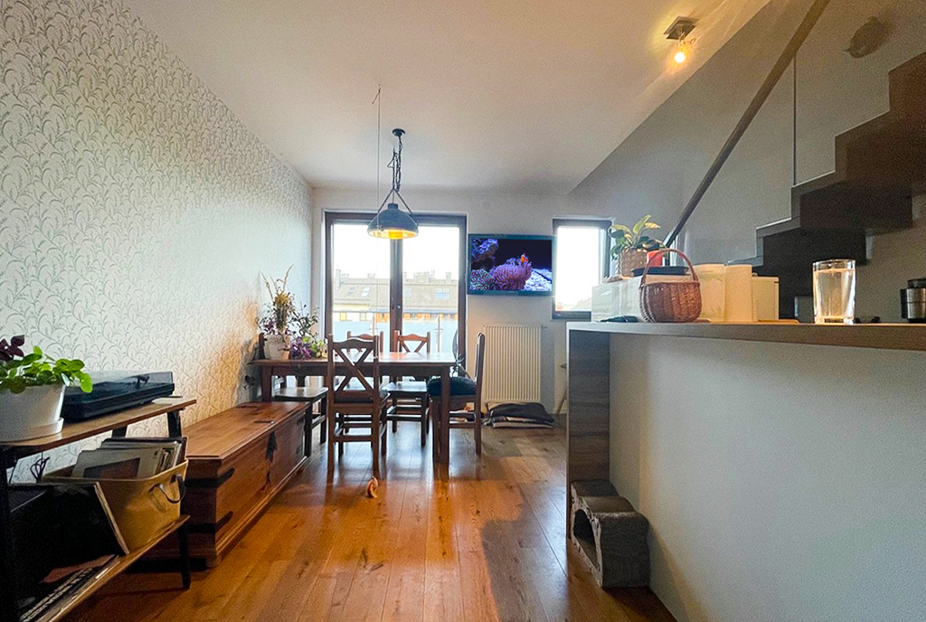 kameralny salon w ekskluzywnym apartamencie do sprzedaży Wrocław