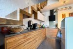 imponująca kuchnia w luksusowym apartamencie na sprzedaż Wrocław