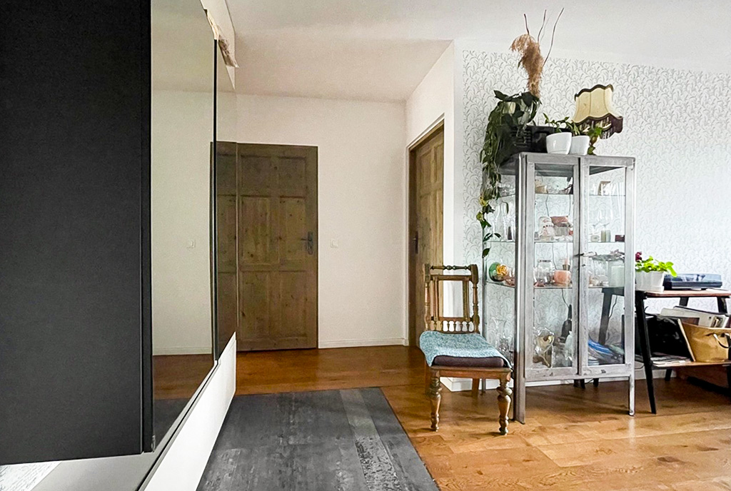 funkcjkonalny korytarz w ekskluzywnym apartamencie na sprzedaż Wrocław