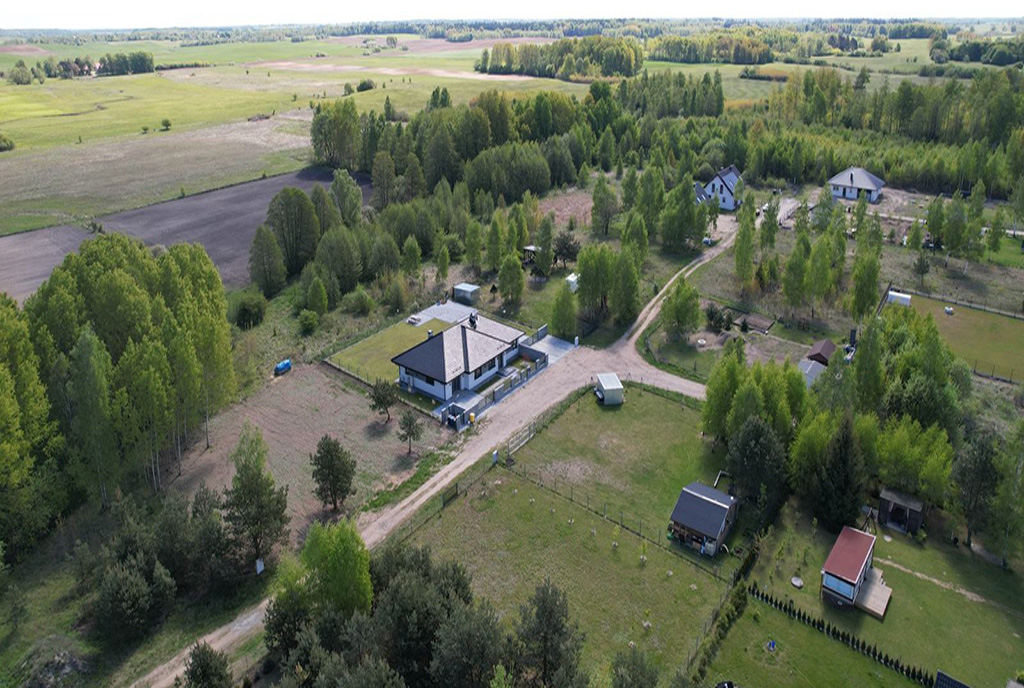 widok z lotu ptaka na ekskluzywną willę na sprzedaż Ełk okolice