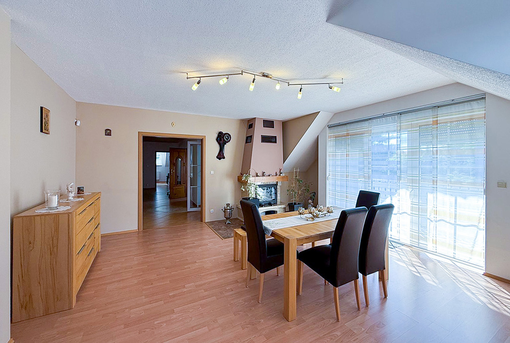 fragment salonu w luksusowej willi na sprzedaż Wrocław