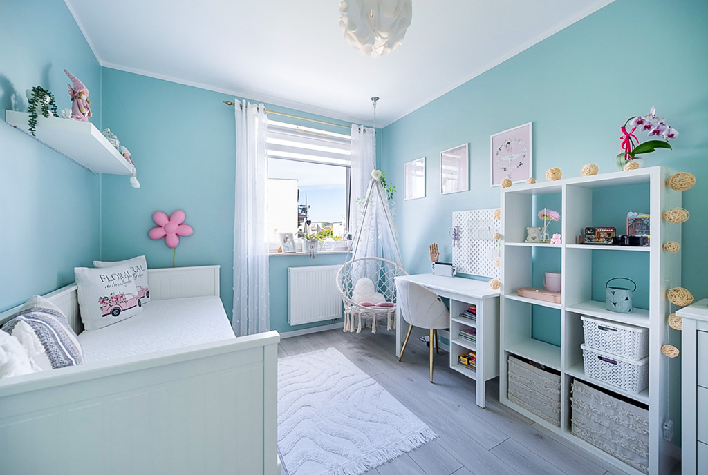 jeden z pokoi w ekskluzywnym apartamencie na sprzedaż Gdynia okolice