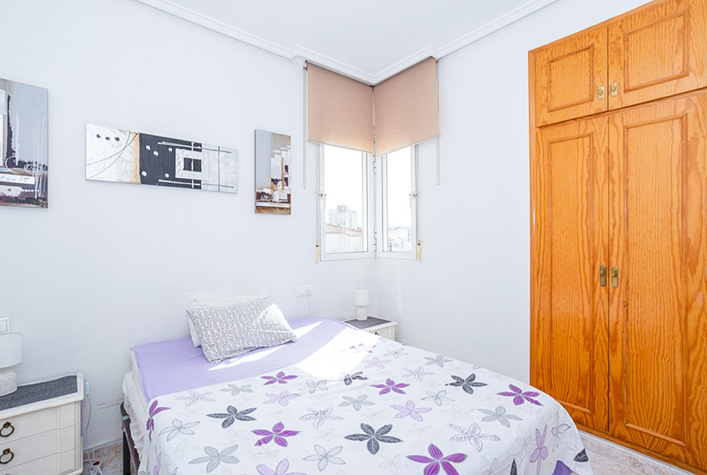 imponująca sypialnia w ekskluzywnym apartamencie na sprzedaż Hiszpania Torrevieja