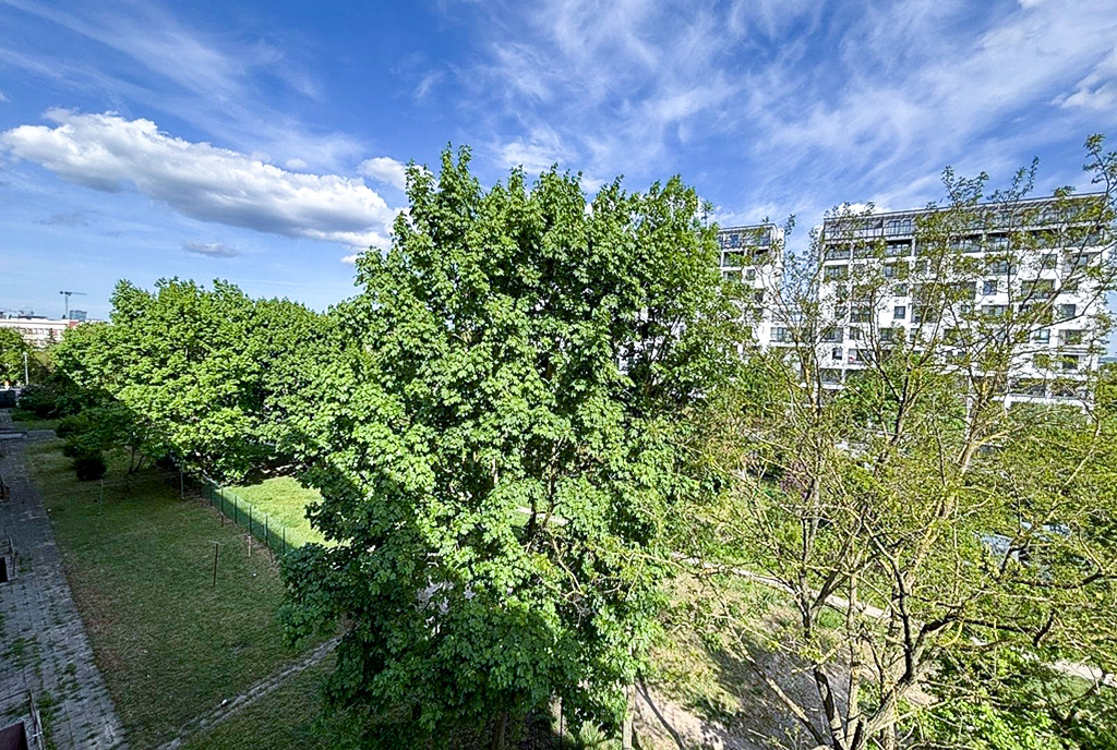 widok z okien oraz balkonu na okolicę w ekskluzywnym apartamencie na sprzedaż Szczecin