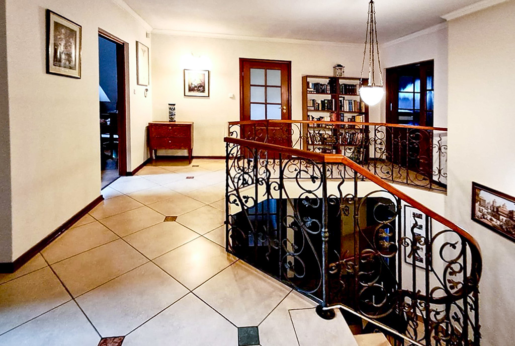 piętro w luksusowej willi na sprzedaż Warszawa