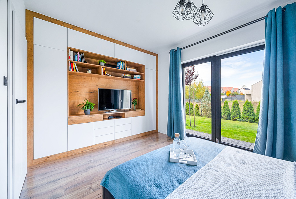 na zdjęciu sypialnia w ekskluzywnej willi na sprzedaż Gdańsk