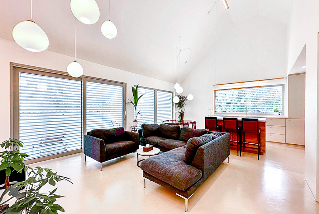 fragment pokoju dziennego w ekskluzywnej willi na sprzedaż Wrocław okolice