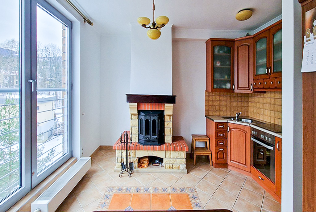 widok na pokój dzienny w luksusowym apartamencie na sprzedaż Bielsko-Biała okolice