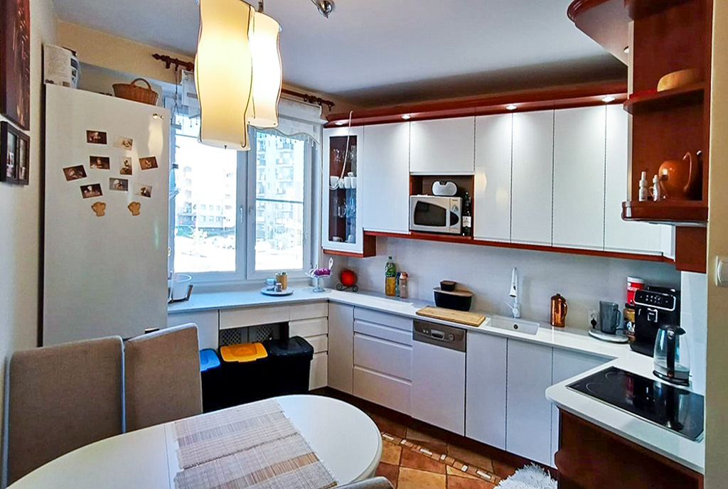 zbliżenie na kuchnię w luksusowym apartamencie na sprzedaż Ełk