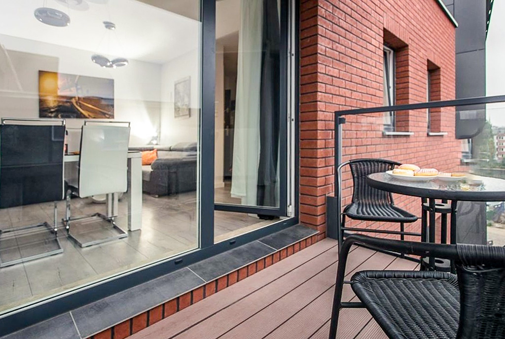 okazały taras przy ekskluzywnym apartamencie na sprzedaż Gdańsk