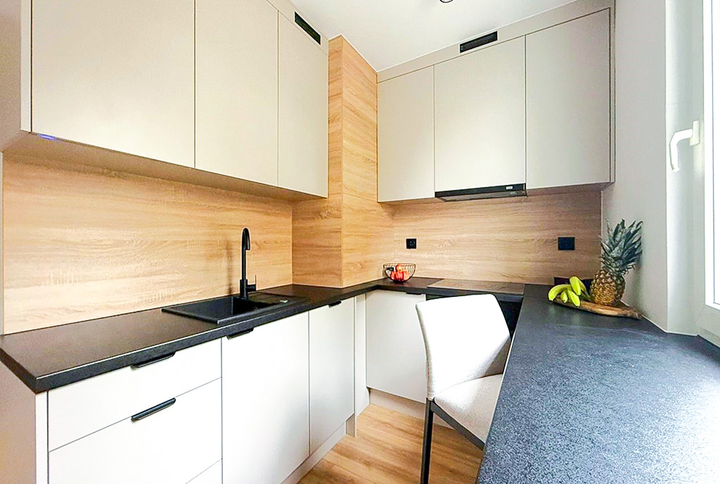 fragment kuchni w luksusowym apartamencie na sprzedaż Gdynia okolice