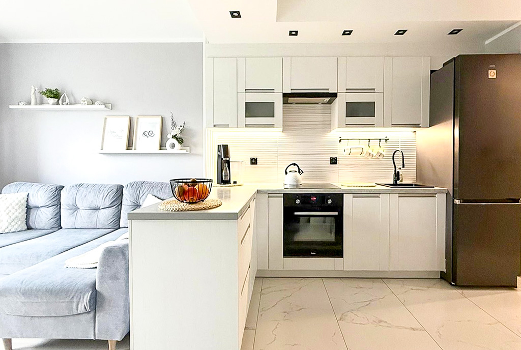 zbliżenie na kuchnię w luksusowym apartamencie na sprzedaż Gdynia okolice