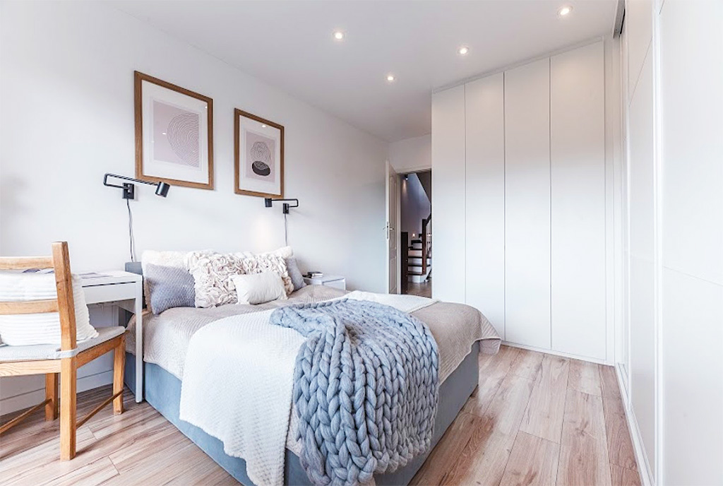 komfortowa sypialnia w ekskluzywnym apartamencie na sprzedaż Gdynia okolice