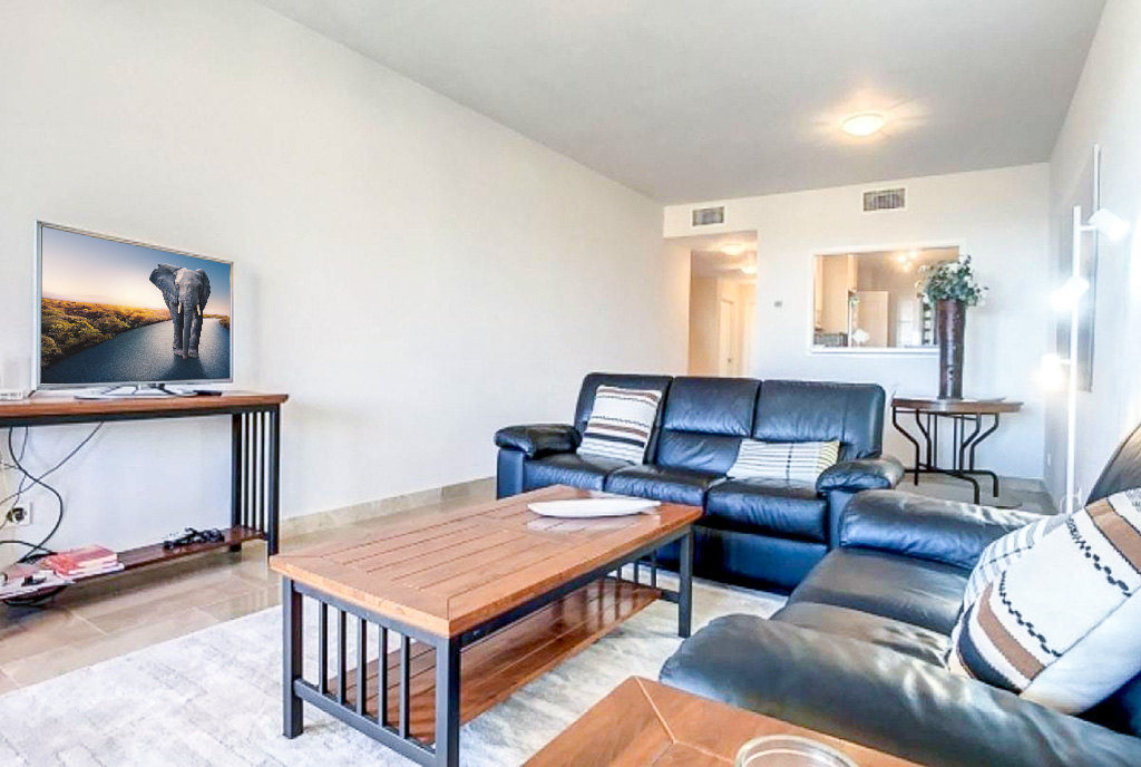 nowoczesny salon w ekskluzywnym apartamencie do sprzedaży Hiszpania (La Duquesa Estepona)