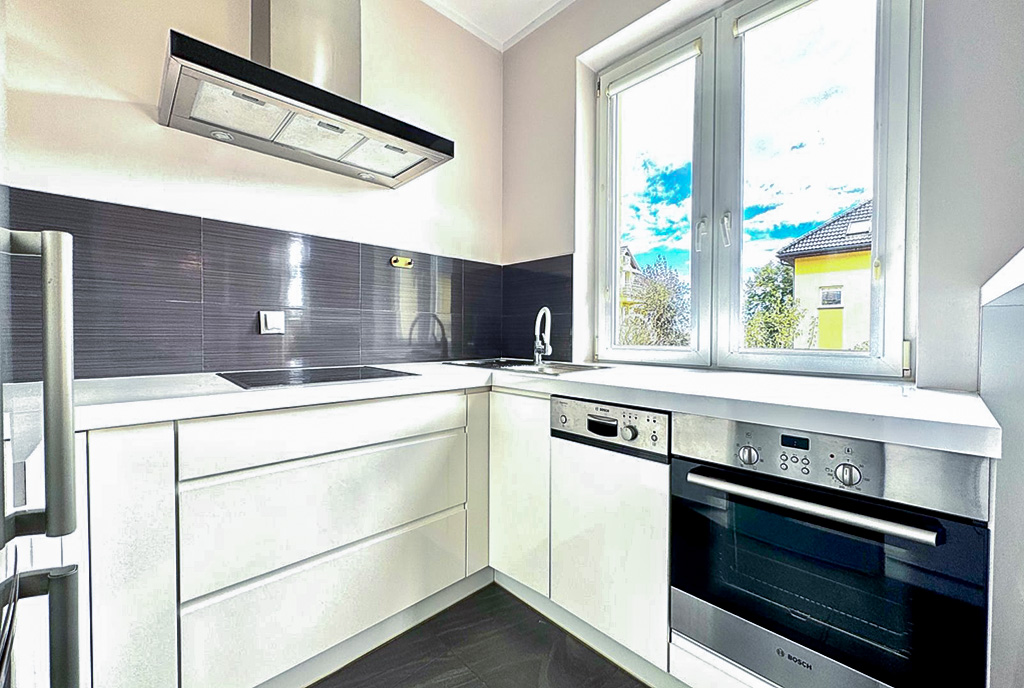 zbliżenie na kuchnię w luksusowym apartamencie do wynajmu Gdynia okolice