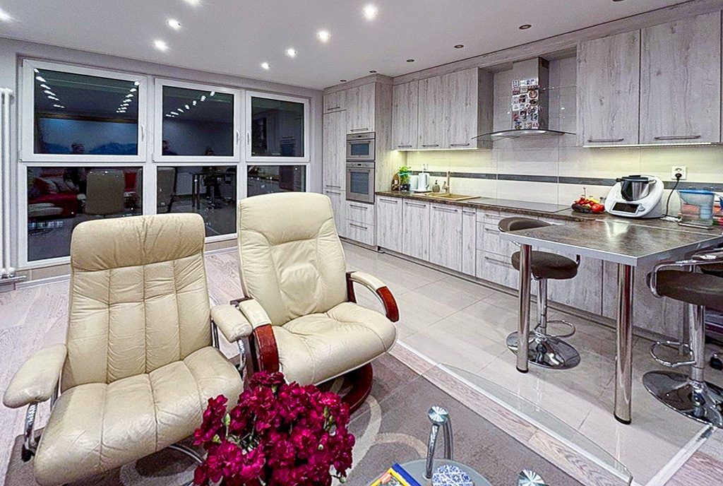 imponujący pokój gościnny w ekskluzywnym apartamencie do wynajęcia Szczecin