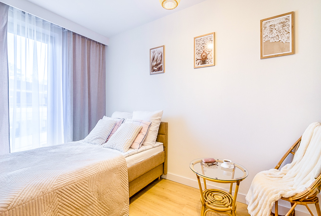 zaciszna sypialnia w ekskluzywnym apartamencie na sprzedaż Gdańsk okolice
