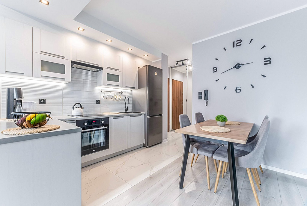 imponująca kuchnia w luksusowym apartamencie na sprzedaż Gdynia okolice