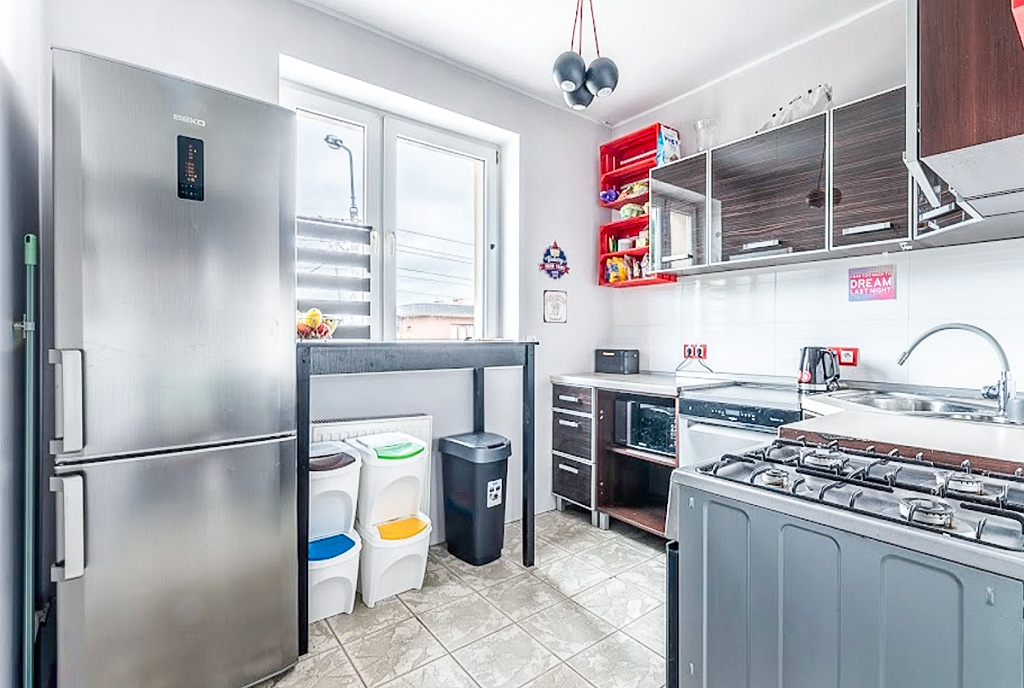 fragment kuchni w luksusowym apartamencie na sprzedaż Gdynia (okolice)
