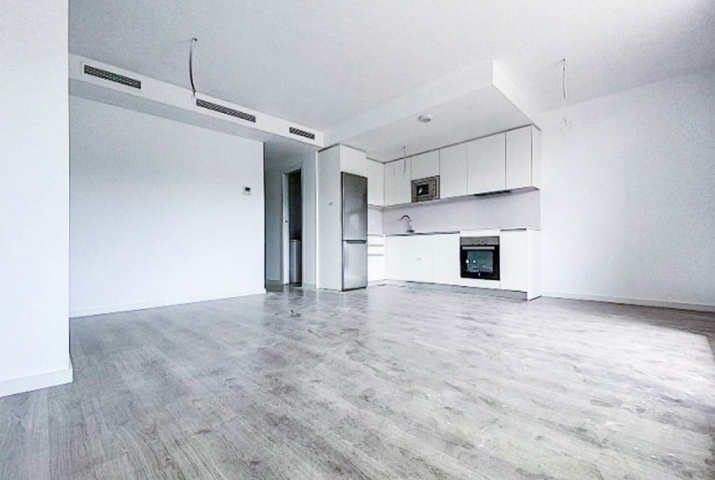 widok na kuchnię w luksusowym apartamencie na sprzedaż Hiszpania Estepona
