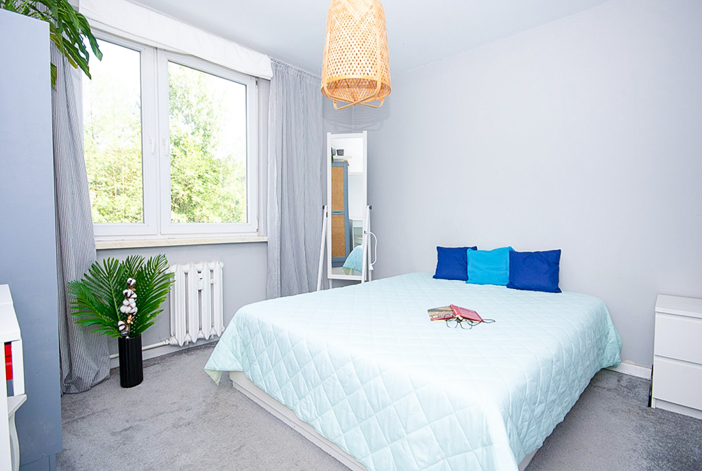 zaciszna sypialnia w ekskluzywnym apartamencie na sprzedaż Katowice okolice