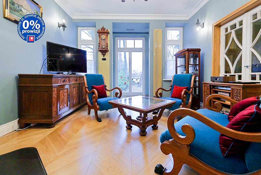 wytworny salon w luksusowym dworze na sprzedaż mazowieckie