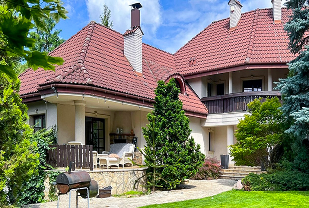 imponująca bryła ekskluzywnej willi do wynajęcia Oświęcim okolice