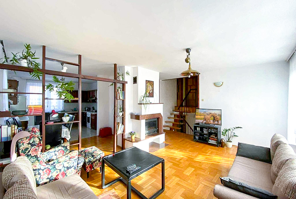 kameralny pokój dzienny w ekskluzywnej willi do sprzedaży Częstochowa