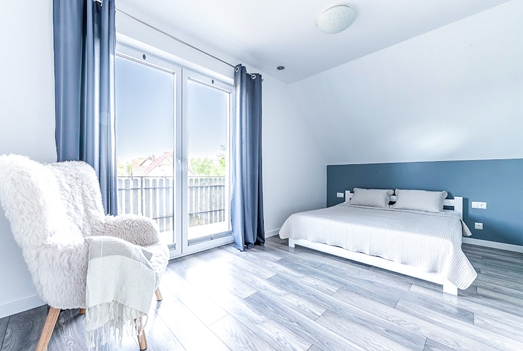 widok na sypialnię w ekskluzywnej willi na sprzedaż Gdynia okolice