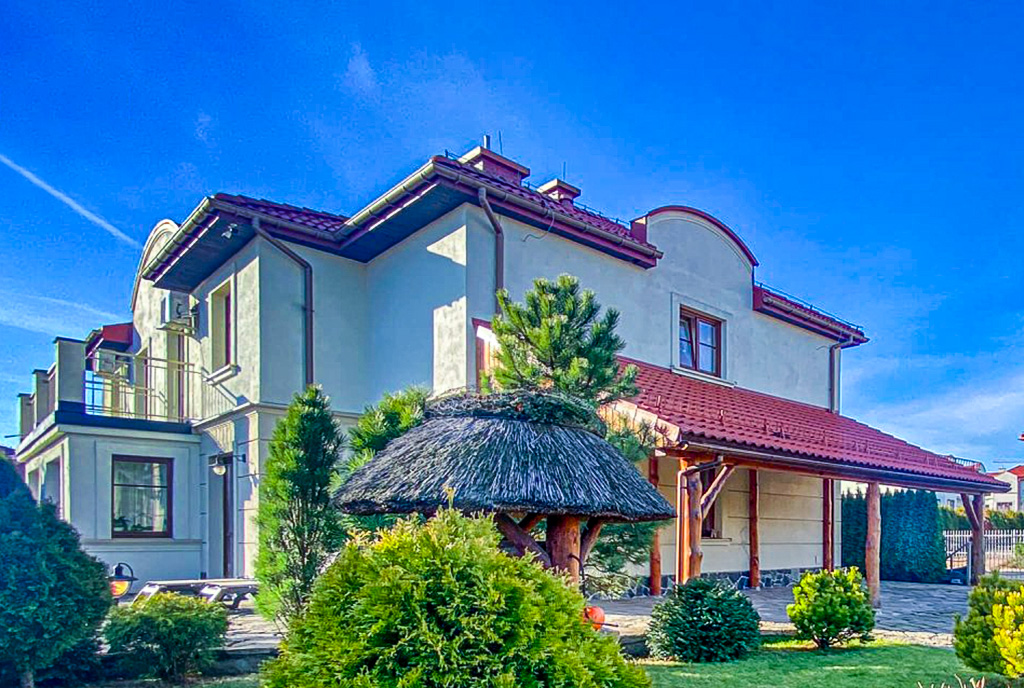 okazała bryła ekskluzywnej willi do sprzedaży Katowice okolice