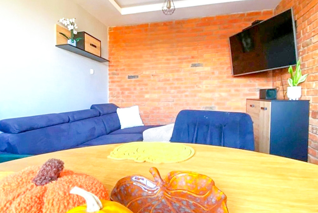 fragment jadalni w luksusowym apartamencie na sprzedaż Gdynia okolice