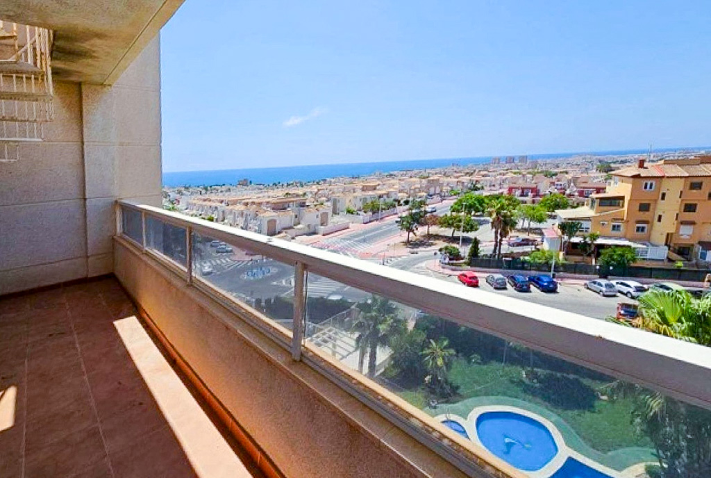 fantastyczny widok z balkonu ekskluzywnego apartamentu na sprzedaż Hiszpania Torrevieja La Mata