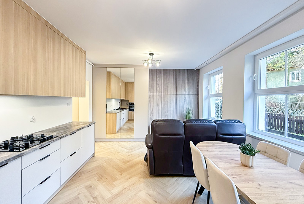 zaprojektowane zgodnie z najnowszymi trendami wnętrze ekskluzywnego apartamentu do sprzedaży Mazury