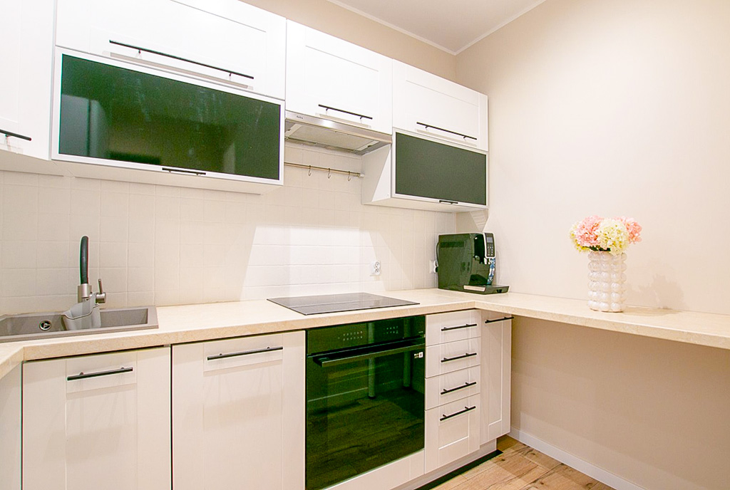 fragment kuchni w luksusowym apartamencie na sprzedaż Poznań