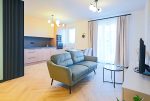 widok na salon w luksusowym apartamencie na sprzedaż Wrocław okolice