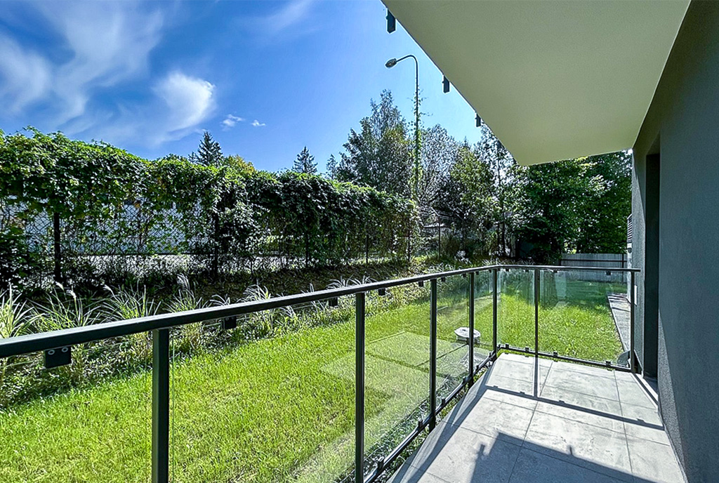 imponujący taras przy ekskluzywnym apartamencie na wynajem Słupsk