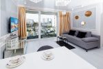 nowoczesny salon w ekskluzywnym apartamencie do sprzedaży Gdańsk