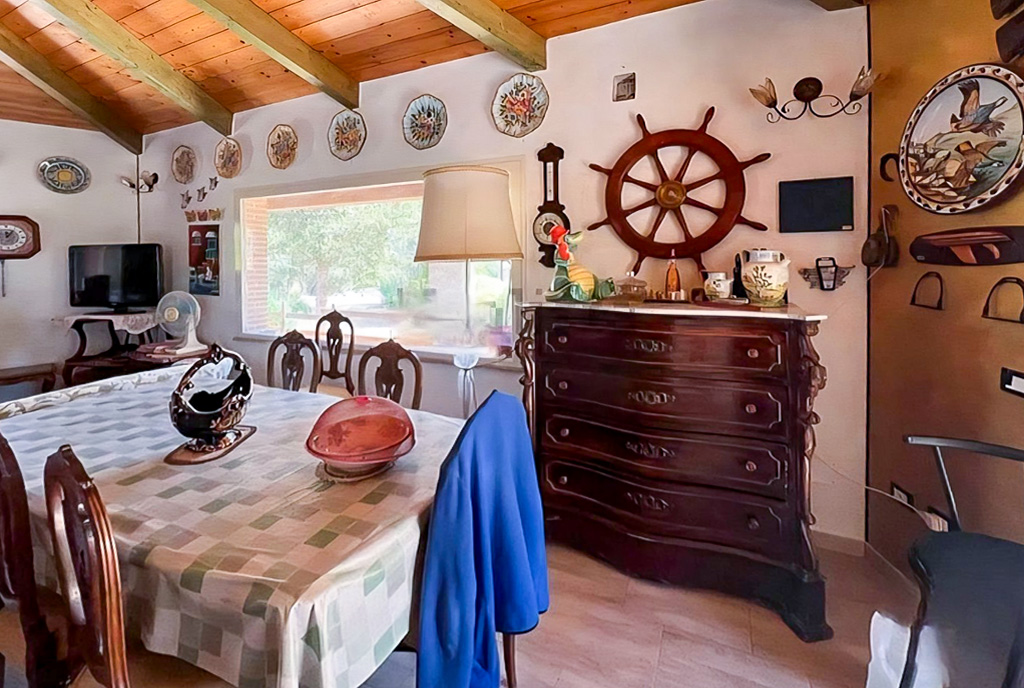 rustrykalna kuchnia w luksusowej willi na sprzedaż Włochy Alghero